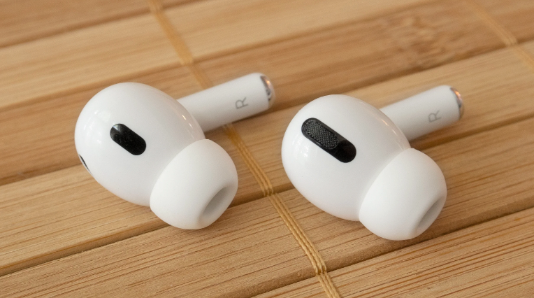 Apple to Revamp AirPods Lineup in 2024 and 2025