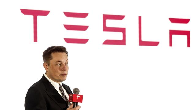 Tesla Retreats From Threats to Sue Cybertruck Resellers