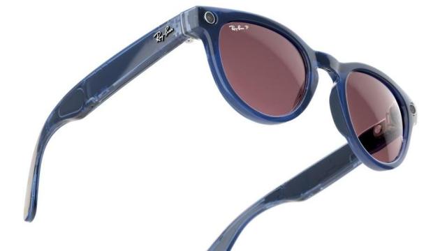 Meta’s Ray-Ban Glasses Now Have Thoughts About Your Pants