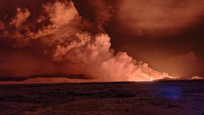 See the Breathtaking Power of Iceland’s Volcanic Eruption