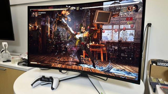 Alienware’s Gorgeous 32-Inch Curved QD-OLED Is Like a Massage for My Eyeballs