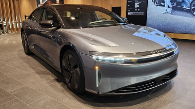 I Can’t Get Over Just How Beautiful the Lucid Air EV Is in Person