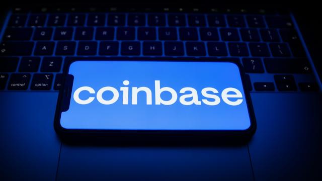 Coinbase Accounts Are Sinking to Zero in Mass Outage