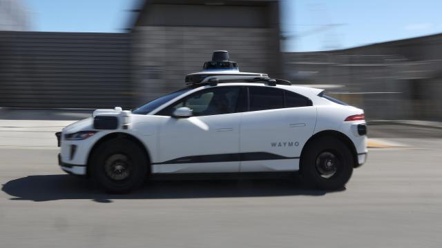 9% of Drivers Don’t Trust Self-Driving Cars: Survey