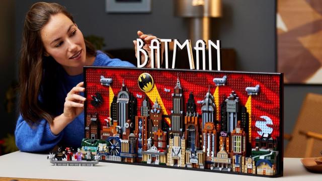 Lego’s Tribute to Batman: The Animated Series Is a Stylish City Skyline