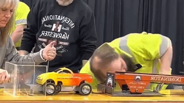 Remote Controlled Mini Tractor Pulls Are a Real Sport, and My Latest Obsession