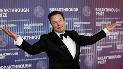 Elon Musk Is Begging Tesla Investors to Reinstate $56 Billion Bonus