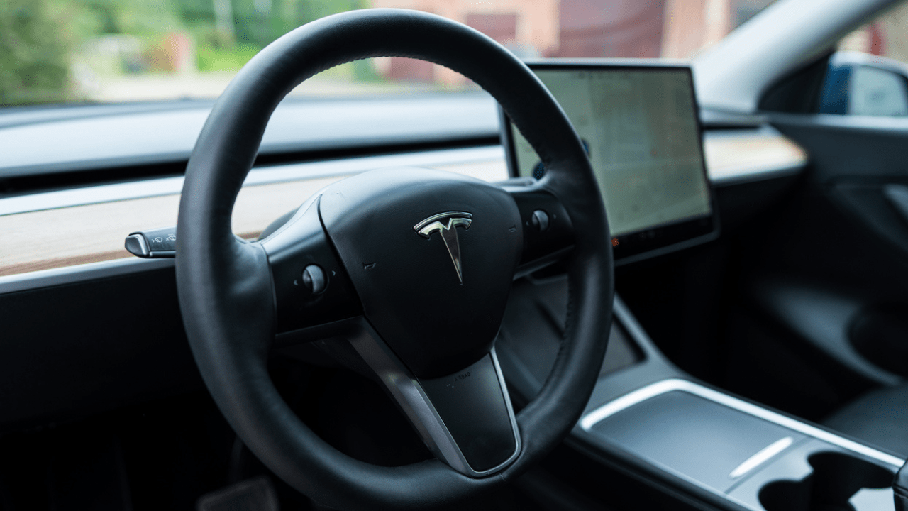 Tesla’s Full Self-Driving Update Removes ‘Steering Wheel Nag’