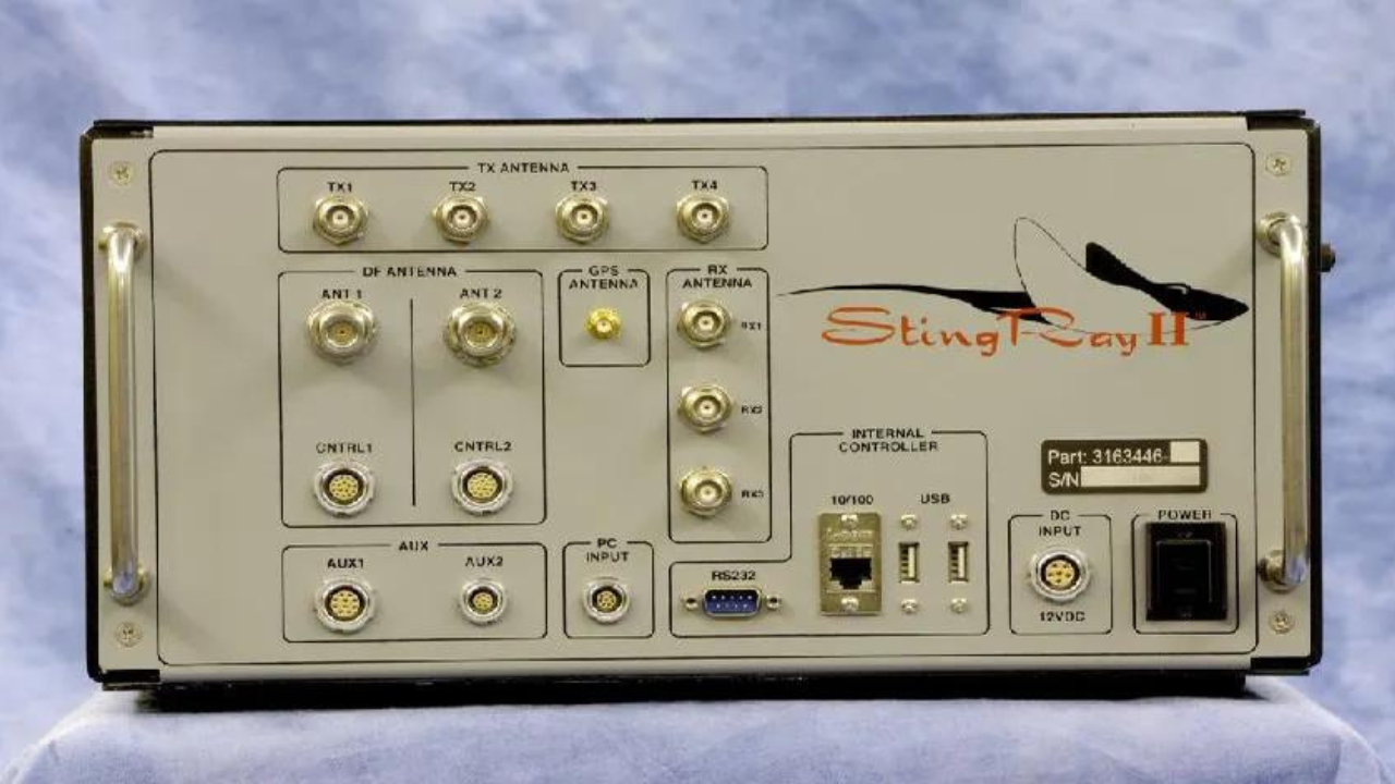Ebay Seller Offers $100,000 Stingray Device So You Can Track Your Friends and Enemies